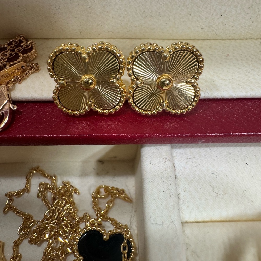 Vintage Clover Alhambra Earrings